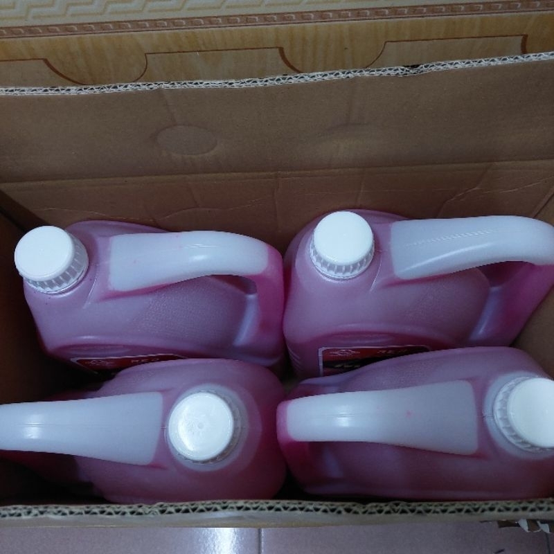 Nước làm mát động cơ Maxxi Coolant 5 Lít màu đỏ dùng cho ô tô, xe máy