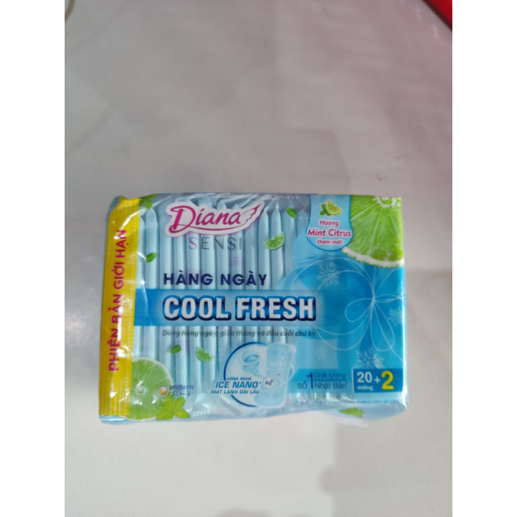 Băng vệ sinh Diana hàng ngày Sensi Cool Fresh 20 miếng/gói