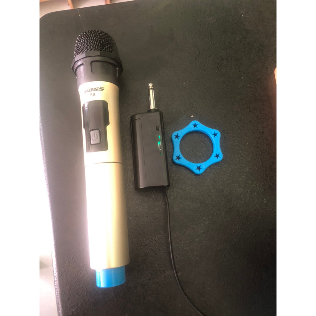 Mẫu Mới Micro karaoke không dây cao cấp boss  v68  tích hợp màn hình led chuyên nghiệp  pin sạc  ko  lo hết pin