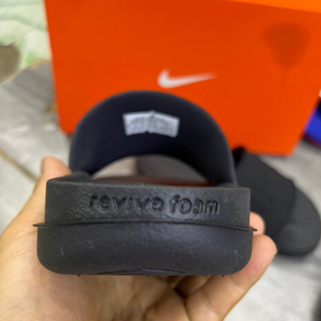 Dép thể thao nam authentic