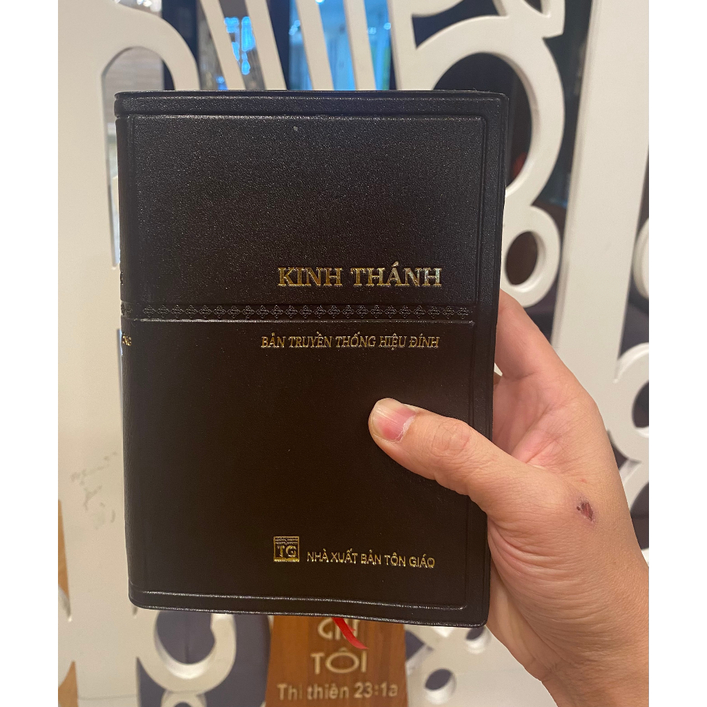 2010 Cỡ Trung Kinh Thánh bản truyền thống hiệu đính 12x18Cm