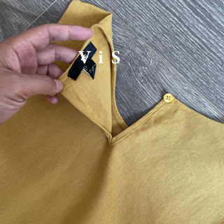 Đầm linen form suông vàng sát nách