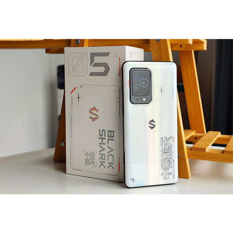 Xiaomi Black Shark 5 Pro màn hình 144Hz siêu gaming đầy đủ phụ kiện, máy nguyên seal có bảo hành 1 năm