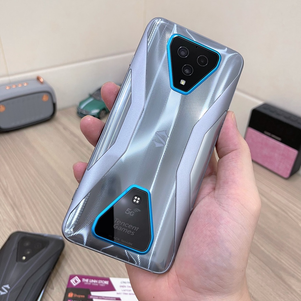 Điện Thoại Xiaomi Black Shark 3 Cấu hình siêu khỏe, bản chính hãng full phụ kiện.