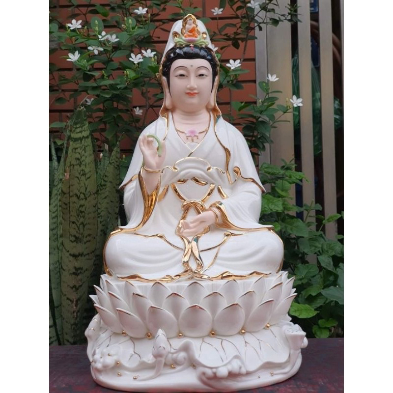 Tượng Phật quan thế âm