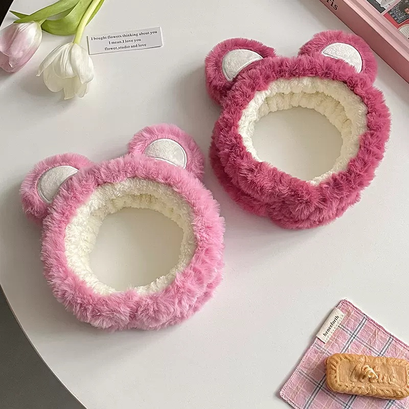 Băng đô tóc hình gấu dâu lông nhung ôm đầu, bờm cài rửa mặt cute cho mẹ và bé tai gấu hồng