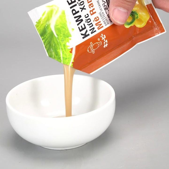 Sốt mè rang Kewpie gói 15ml trộn salad rong nho tách nước ăn kiêng.