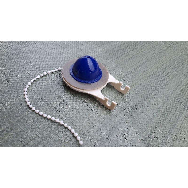 Con cóc lắp vào cột xả bồn cầu loại nhấn, gạt