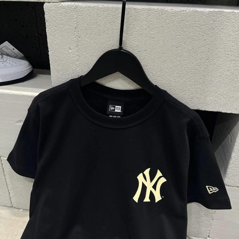 Áo Thun New Era Heavy Cotton New York Yankees Black  * New Era Chính Hãng Full Tem Tag