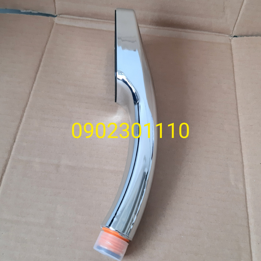 Tay sen tắm tăng áp nước mạnh, tay sen mạ crom sáng bóng, viền mặt đen, chất liệu nhựa