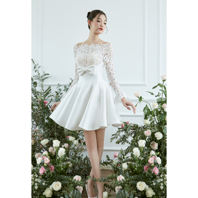 LE SOLEIL - Đầm trễ vai phối ren dài tay Renta Dress