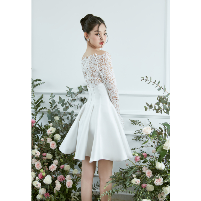 LE SOLEIL - Đầm trễ vai phối ren dài tay Renta Dress
