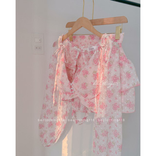 Set croptop hoa khoét lưng + chân váy