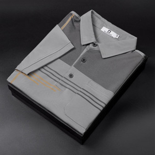 Áo thun nam trung niên có túi vải đẹp