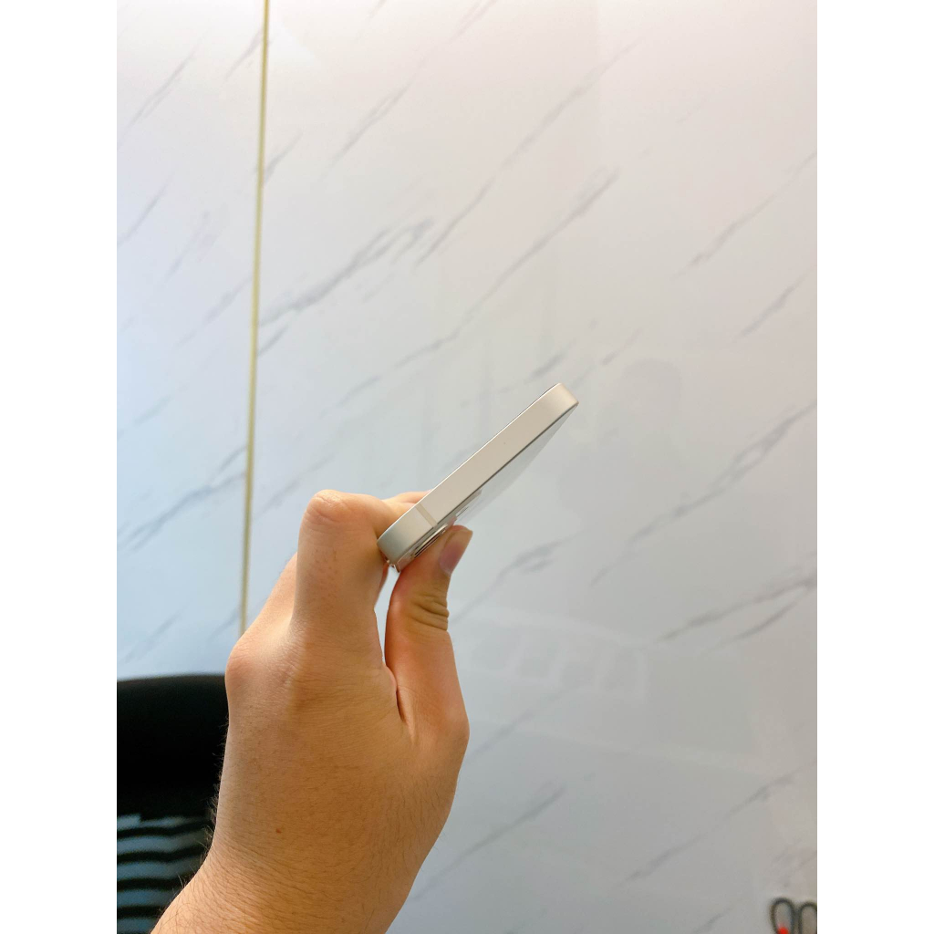 Điện thoại ip 12 -Hàng likenew ngoại hình đẹp còn đầy đủ chức năng và phụ kiện đi kèm | BigBuy360 - bigbuy360.vn