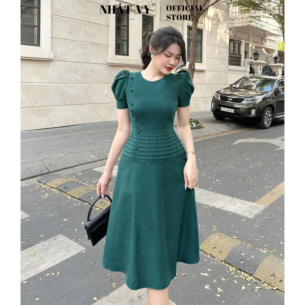 Đầm cổ tròn đính cúc bọc eo dập ly - D2663