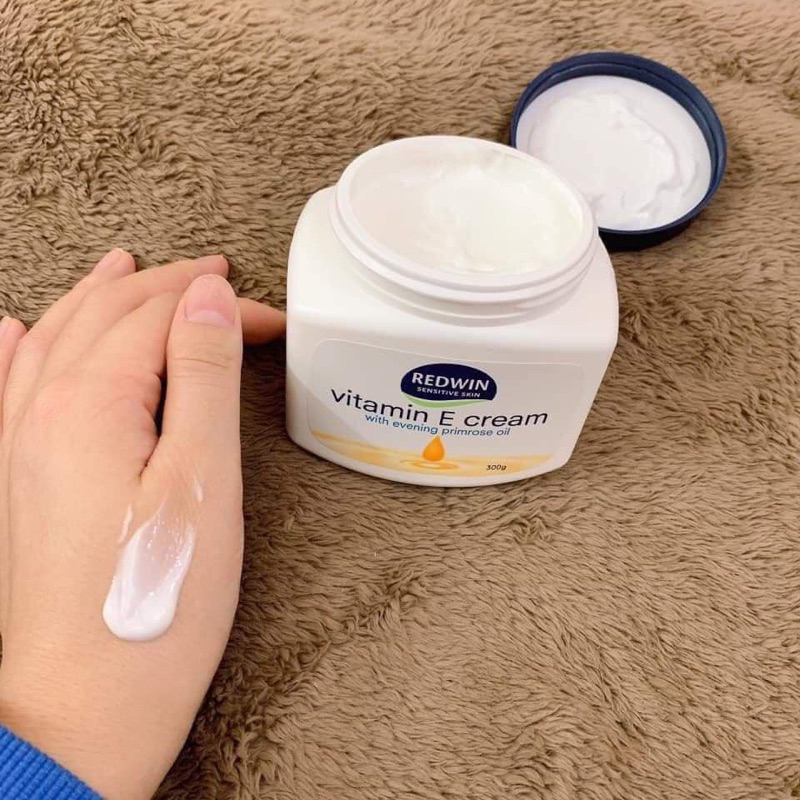 Kem dưỡng da mềm mịn Redwin Vitamin E Cream 300g của Úc