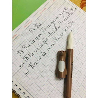 Bút gấu Leta 001 (ngòi kín, thanh đậm nhẹ)
