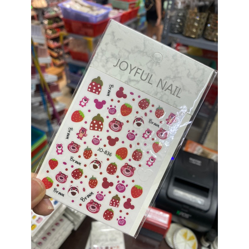 Sticker Hoạt Hình Gấu Dâu Dán Móng