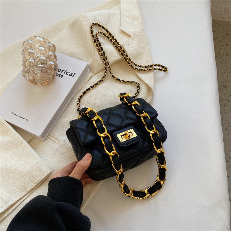 9589# Túi Classsic Vân Trám Khoá Xoay