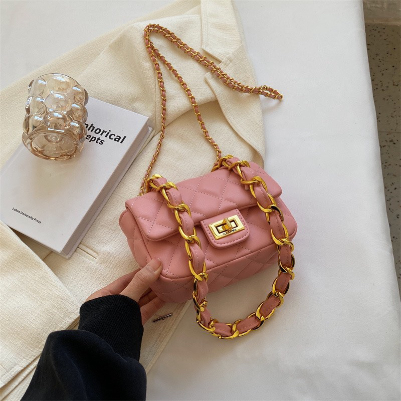 9589# Túi Classsic Vân Trám Khoá Xoay