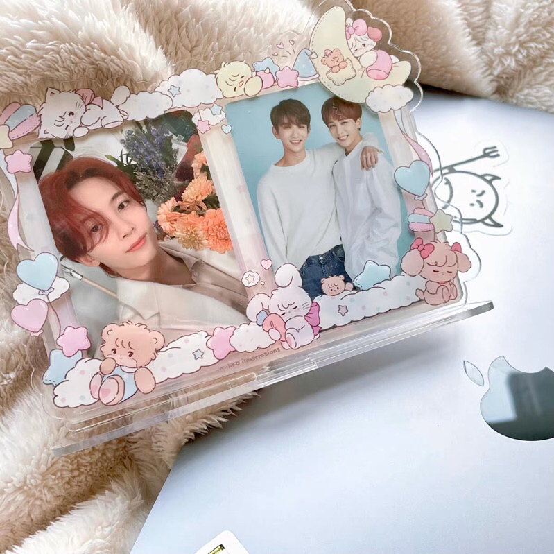 Standee frame đôi_ khung để card đã trang trí