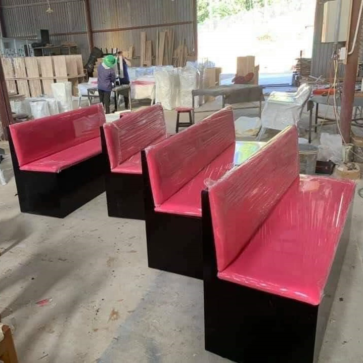 Ghế băng dài chân gỗ