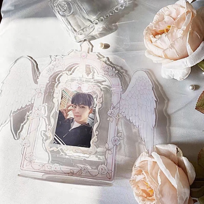 Standee frame xoay 360 phiên bản thiên thần