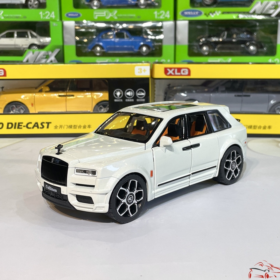 Mô hình xe bằng kim loại Rolls-Royce Cullinan tỉ lệ 1:20 hãng XLG 4 màu