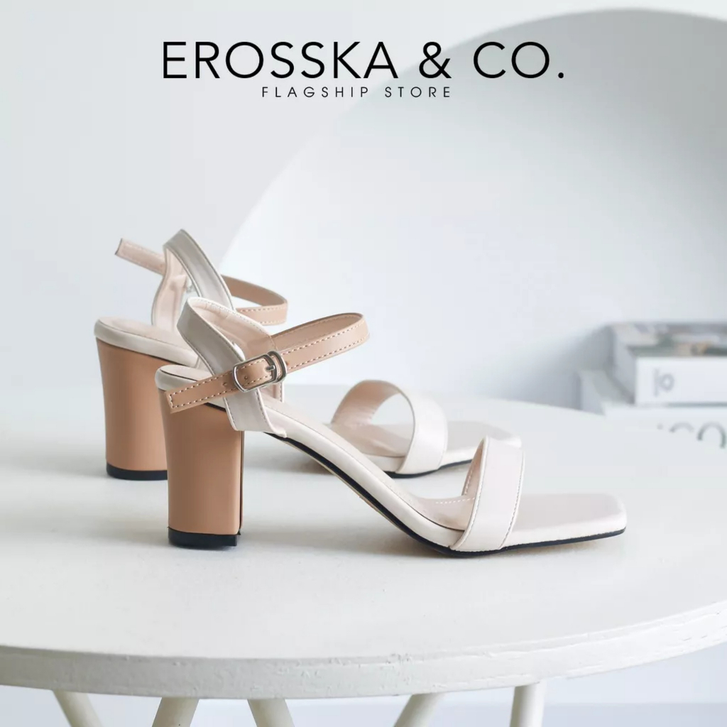 Erosska - Giày sandal nữ mũi hở phong cách thanh lịch cao 7cm màu kem phối bò _ EB059