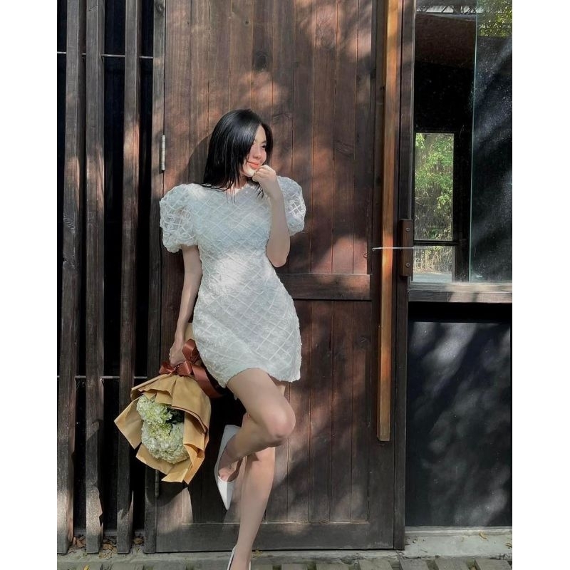 Đầm thiết kế Sarah ren hoa hồng tay ngắn phom A dự tiệc, đi chơi