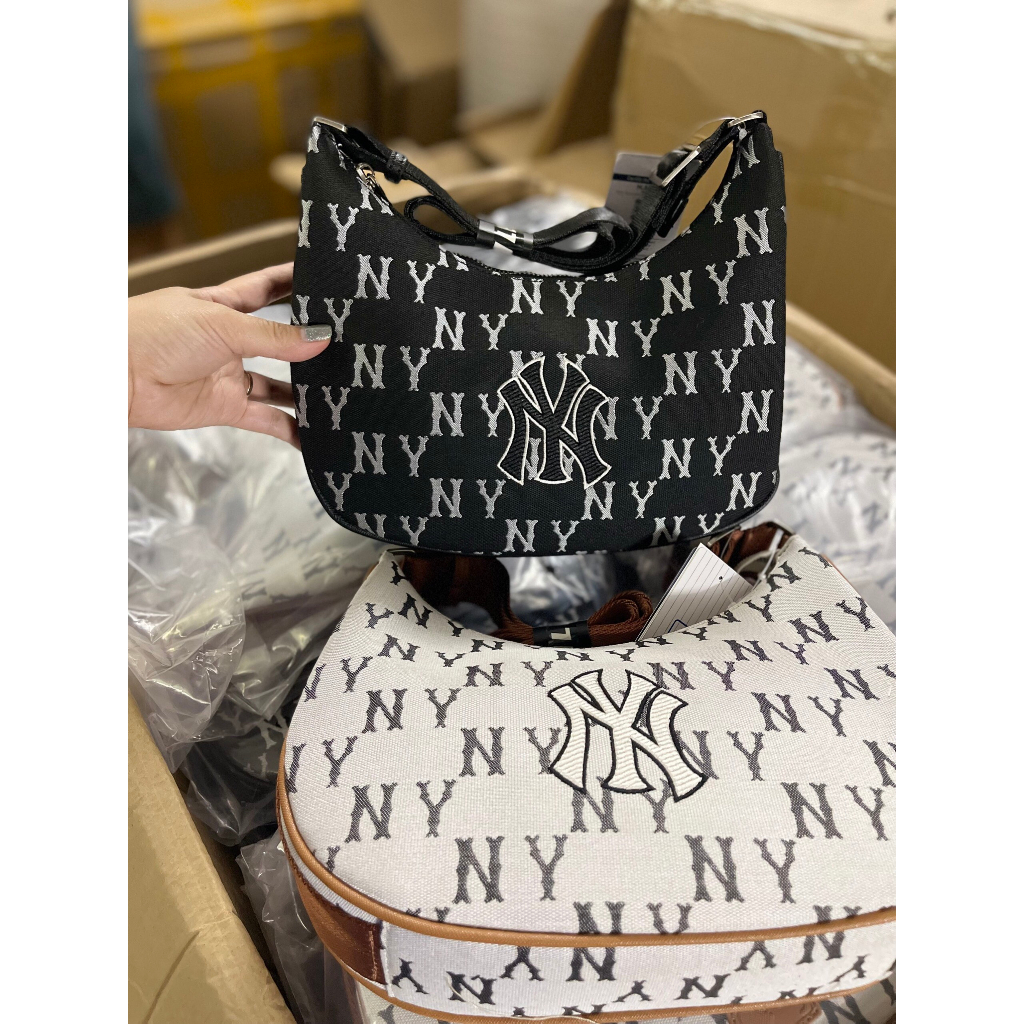 Túi Đeo Vai MLB Vải Monogram Dáng Bầu
