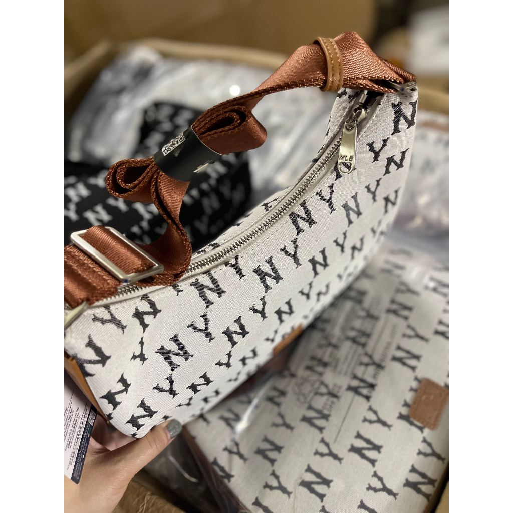 Túi Đeo Vai MLB Vải Monogram Dáng Bầu