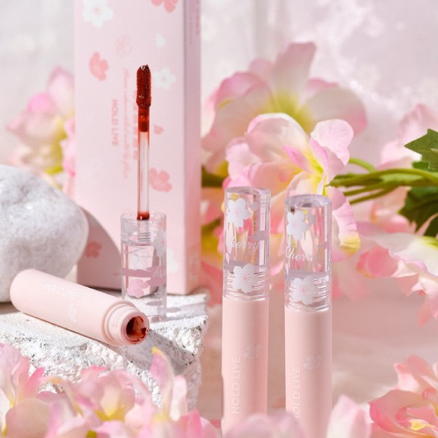 Son kem Hold Live Sakura siêu mềm mịn nắp hoa anh đào xinh xắn