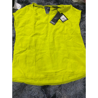 áo(veromoda,only)lỗi màu,bấm kéo rách