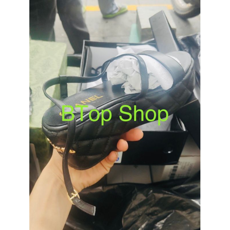 Sandal đế xuồng siêu sang, mix đồ xinh xỉu. hàng fullbox