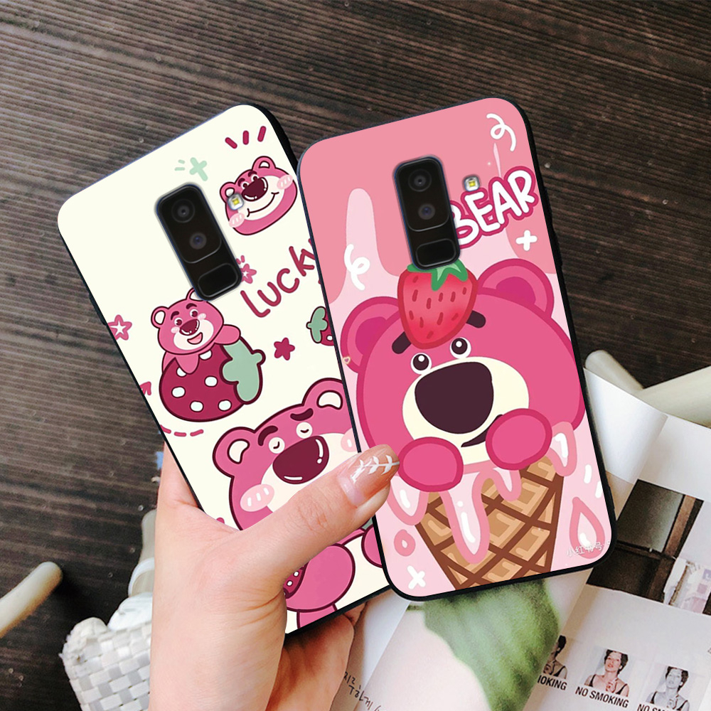 Ốp lưng Samsung a6 2018 / ss a6 plus / ss j8 in hình gấu dâu siêu cute,dễ thương