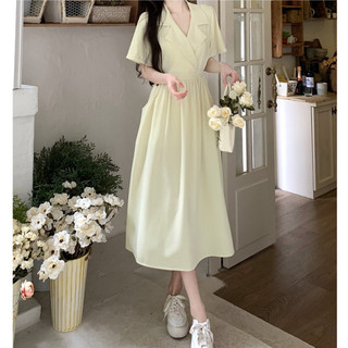 Váy đầm cổ V màu tím be basic phong cách Hàn Quốc