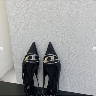 𝐁𝐥𝐚𝐮𝐞𝐁𝐥𝐮𝐦𝐞🦋 Giày slingback Diesel mũi nhọn