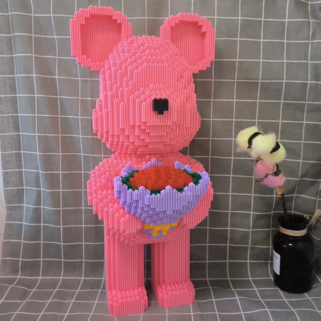 Đồ chơi lắp ráp Gấu Bearbrick Hồng ôm Hoa 48cm Mini Kèm Búa  cầm hoa Ghép Mô Hình 3D Đồ Chơi Thông Minh Cho Bé ZTOY