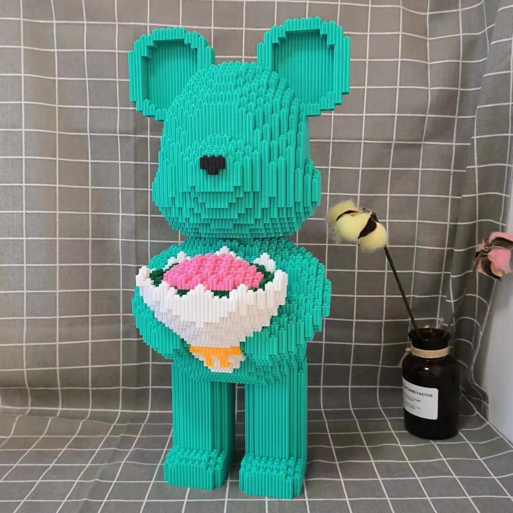 Đồ chơi lắp ráp Gấu Bearbrick Hồng ôm Hoa 48cm Mini Kèm Búa  cầm hoa Ghép Mô Hình 3D Đồ Chơi Thông Minh Cho Bé ZTOY