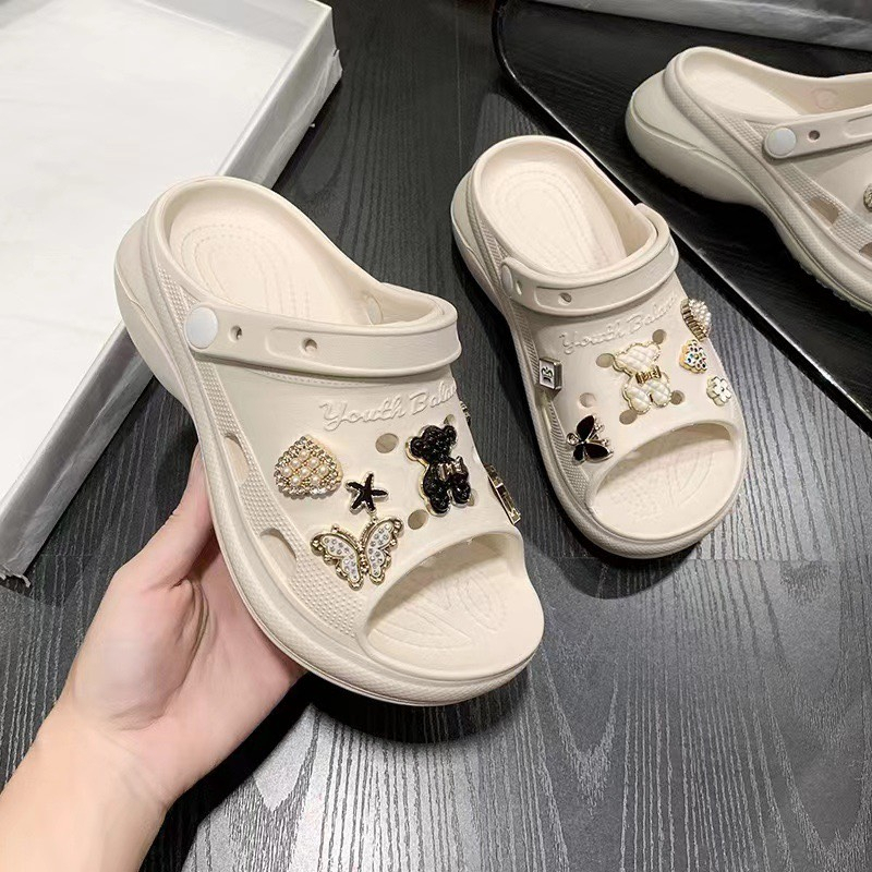 Dép bánh mì cross nữ đế cao sunny hở mũi kèm sticker cao 6cm dép sục nữ hot trend