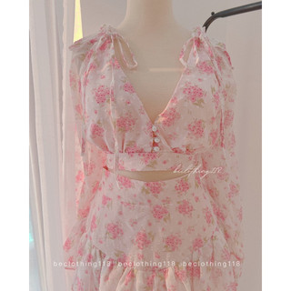 Set croptop hoa khoét lưng + chân váy
