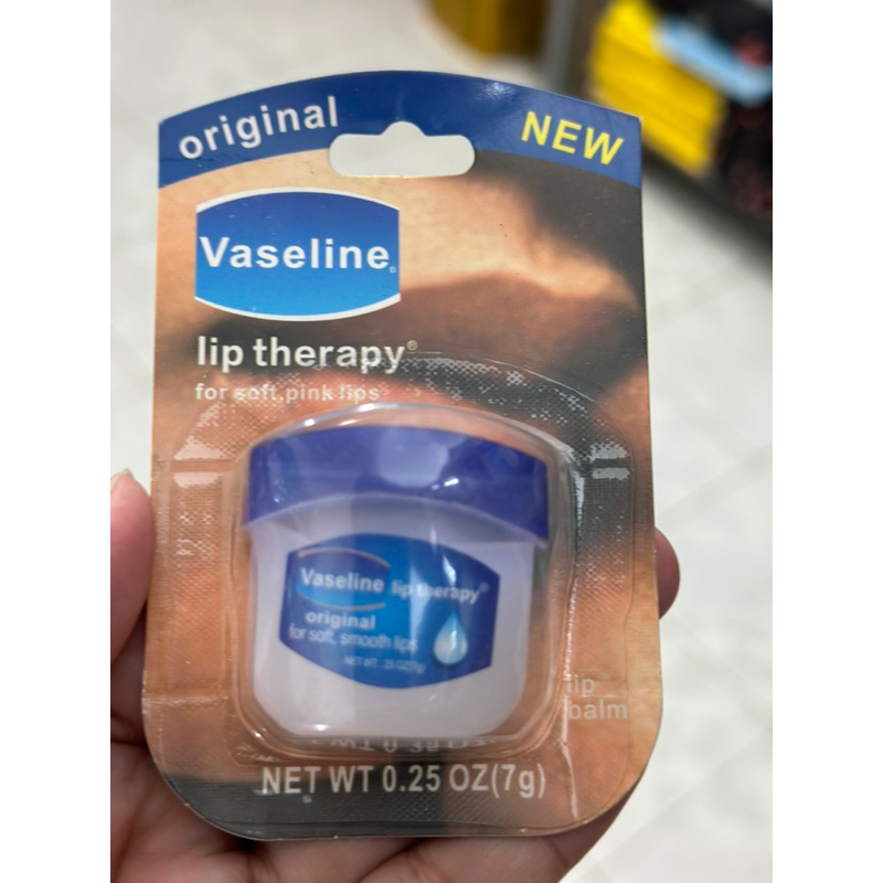 – Son dưỡng môi Vaseline