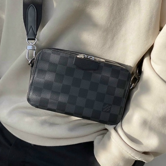 Túi đeo chéo, túi nam LV Alpha Wearable Wallet họa tiết kẻ caro