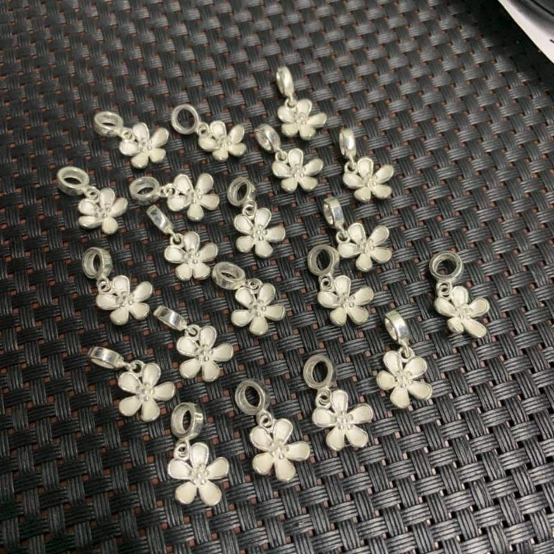 Charm treo hoa mai bạc 925