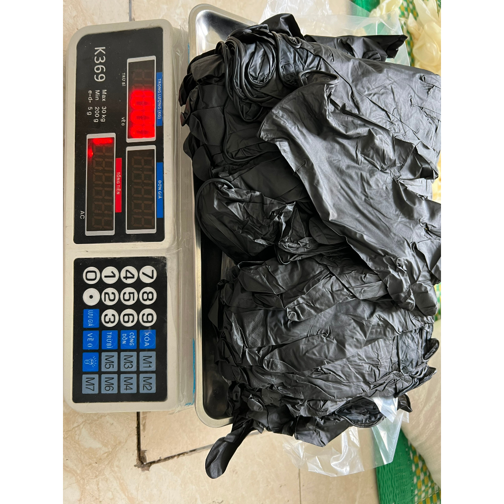 1 đôi găng tay y tế nitrile đen không bột