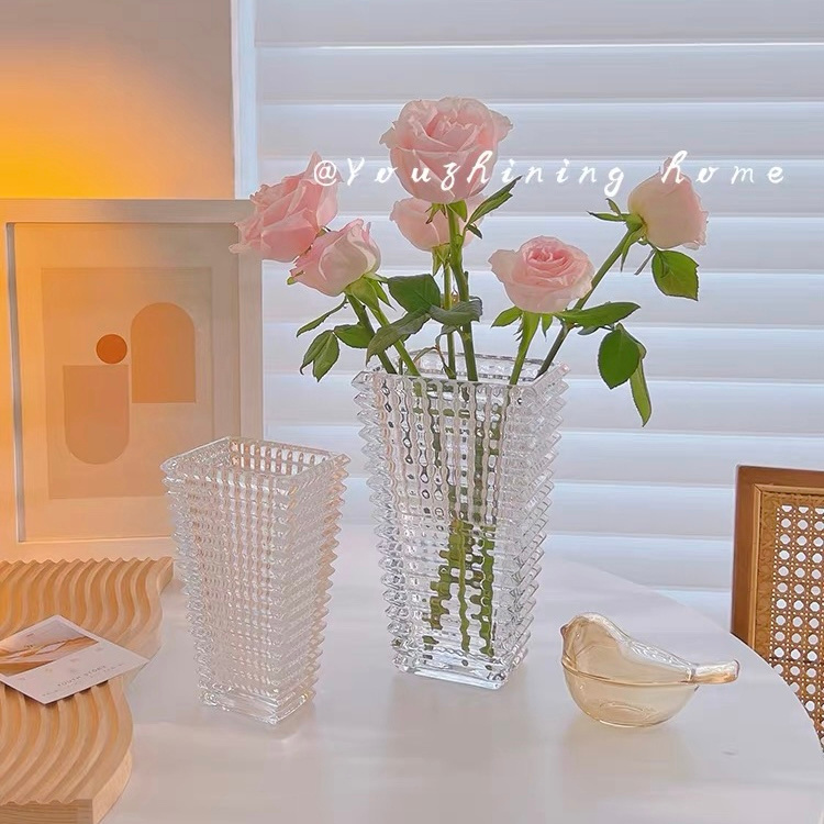 Lọ hoa thuỷ tinh pha lê hình tháp trang trí phòng khách sang trọng , bình hoa decor bàn làm việc cao cấp Qhouse