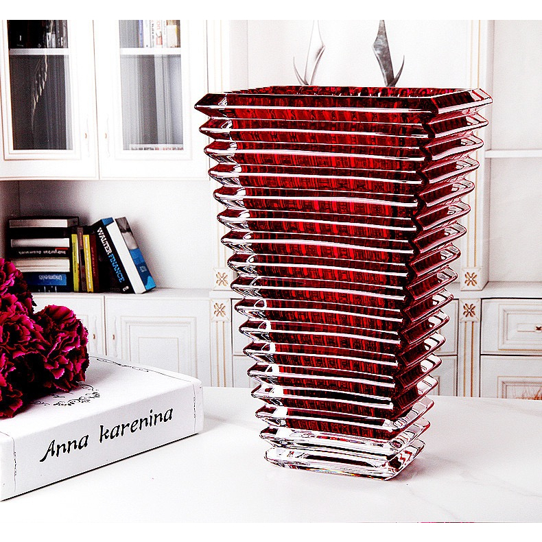 Lọ hoa thuỷ tinh pha lê hình tháp trang trí phòng khách sang trọng , bình hoa decor bàn làm việc cao cấp Qhouse