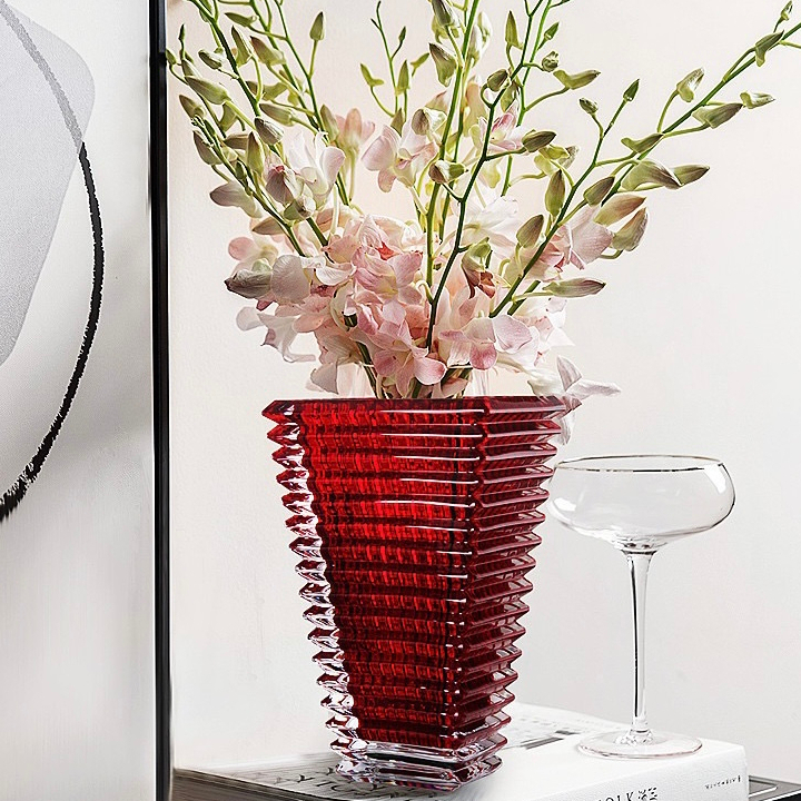 Lọ hoa thuỷ tinh pha lê hình tháp trang trí phòng khách sang trọng , bình hoa decor bàn làm việc cao cấp QHOUSE